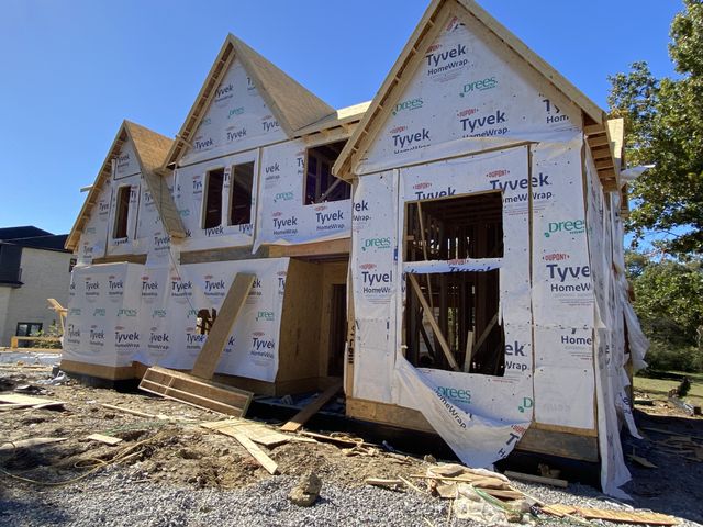 835 Brook Hollow Rd, Nashville, TN 37205