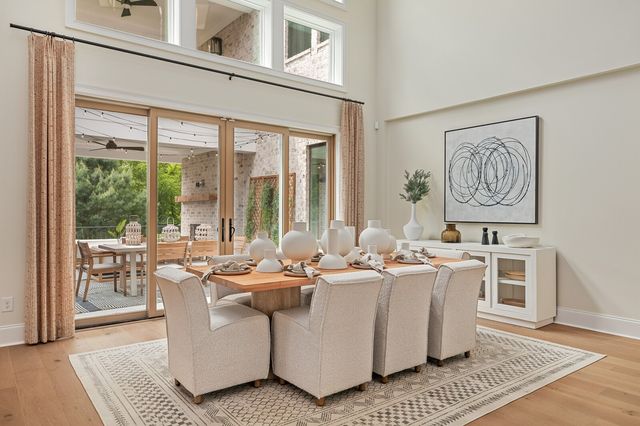 835 Brook Hollow Rd, Nashville, TN 37205