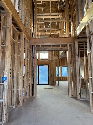 835 Brook Hollow Rd, Nashville, TN 37205