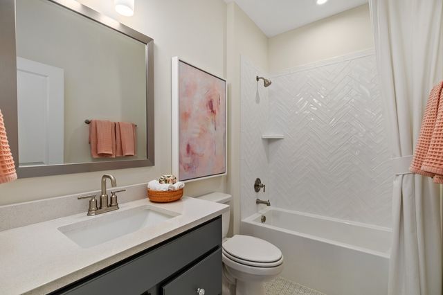 835 Brook Hollow Rd, Nashville, TN 37205