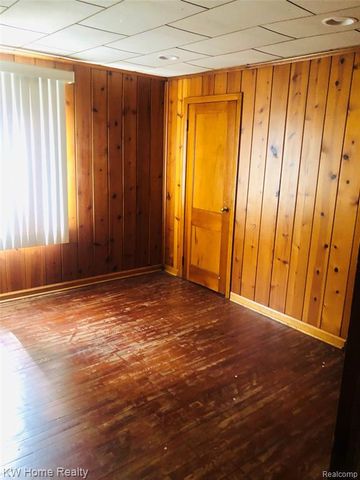 8118 Cheyenne Street, Detroit, MI 48228