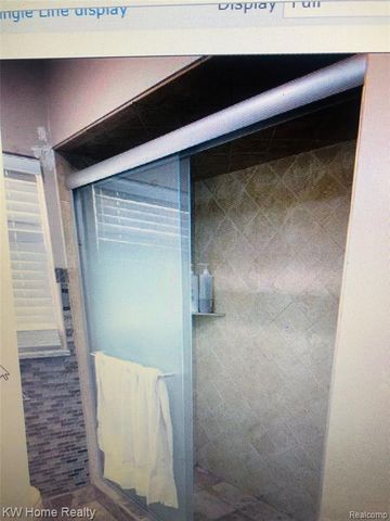 8118 Cheyenne Street, Detroit, MI 48228