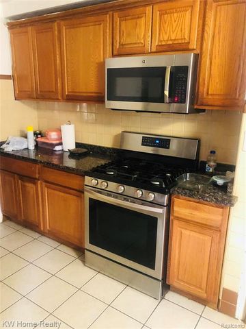 8118 Cheyenne Street, Detroit, MI 48228