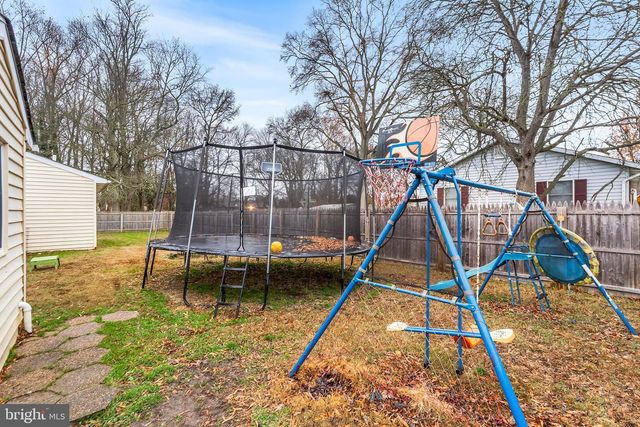 145 LINCOLN DR, Pennsville, NJ 08070