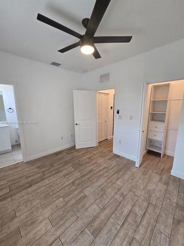 2705 SE 15th St, Homestead, FL 33035