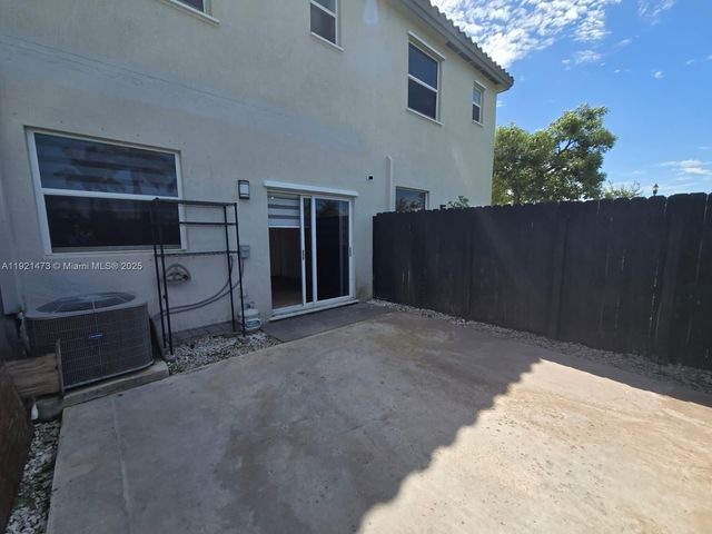 2705 SE 15th St, Homestead, FL 33035