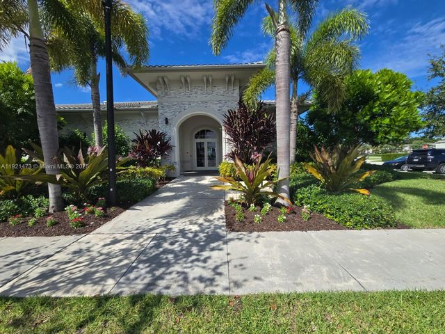 2705 SE 15th St, Homestead, FL 33035