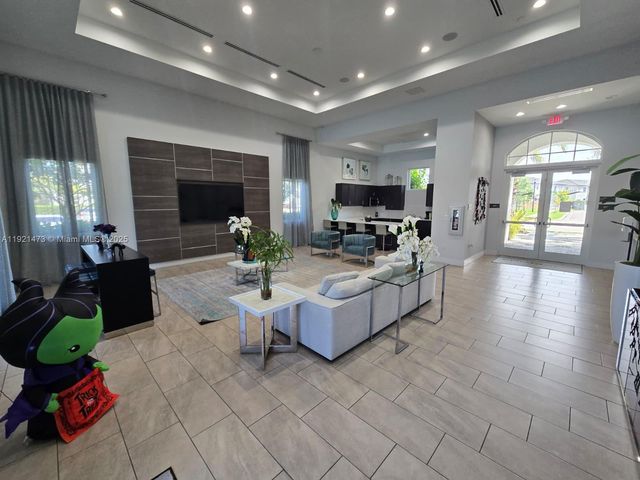 2705 SE 15th St, Homestead, FL 33035