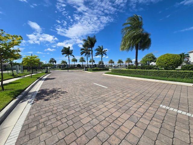 2705 SE 15th St, Homestead, FL 33035