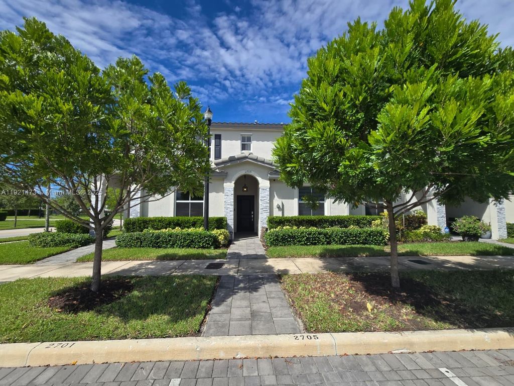 2705 SE 15th St, Homestead, FL 33035