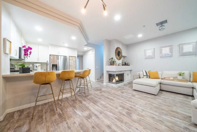 12604 Carmel Country Road 17, San Diego, CA 92130