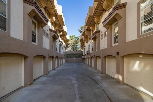 12604 Carmel Country Road 17, San Diego, CA 92130