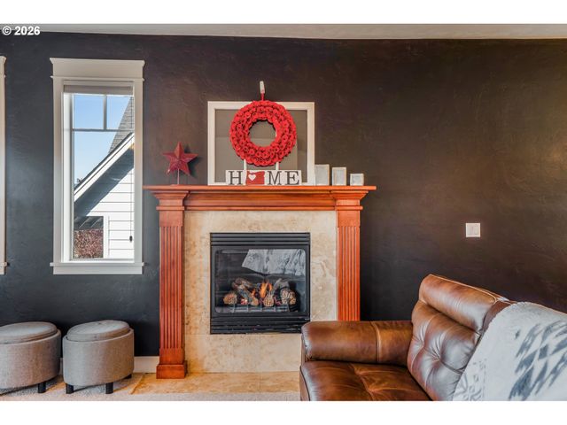 741 S 47TH St, Springfield, OR 97478