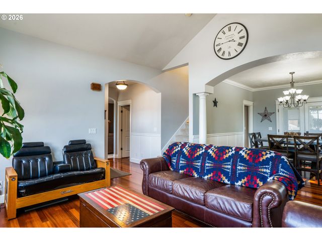 741 S 47TH St, Springfield, OR 97478