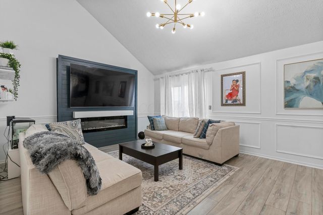6296 Artesia Drive, Canal Winchester, OH 43110