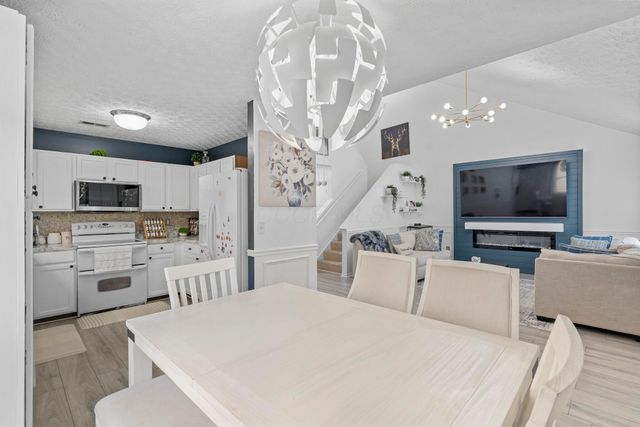 6296 Artesia Drive, Canal Winchester, OH 43110