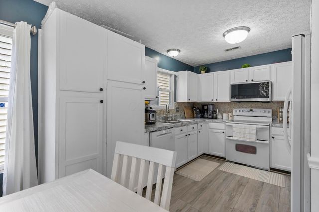 6296 Artesia Drive, Canal Winchester, OH 43110