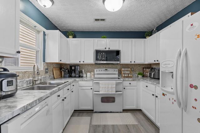 6296 Artesia Drive, Canal Winchester, OH 43110