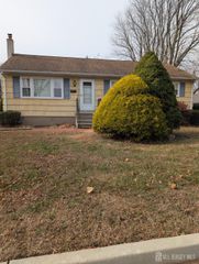 170 Montgomery Street, Piscataway, NJ 08854