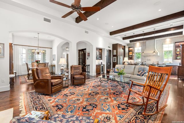8 DI LUSSO, Boerne, TX 78006