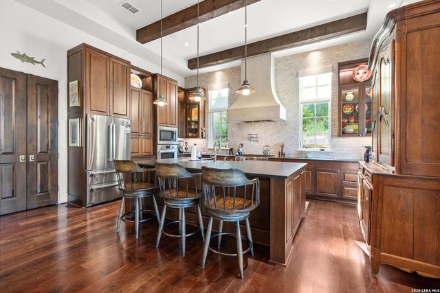 8 DI LUSSO, Boerne, TX 78006