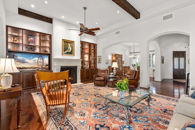 8 DI LUSSO, Boerne, TX 78006
