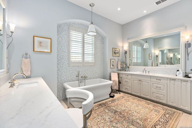 8 DI LUSSO, Boerne, TX 78006