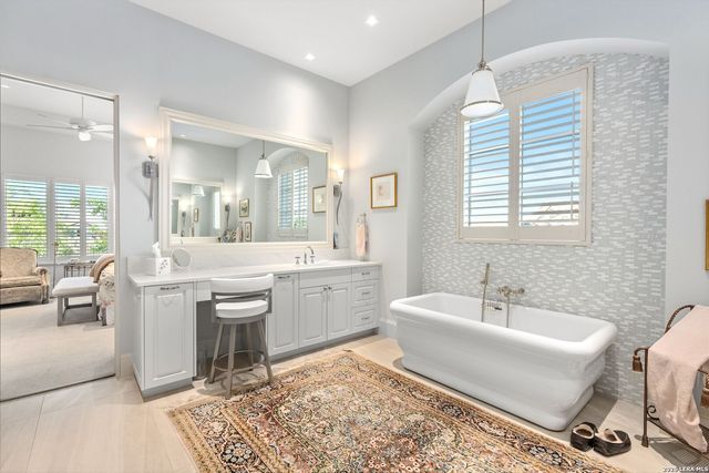 8 DI LUSSO, Boerne, TX 78006