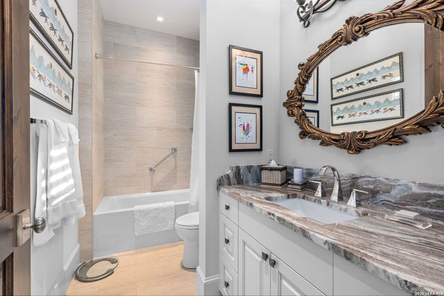 8 DI LUSSO, Boerne, TX 78006