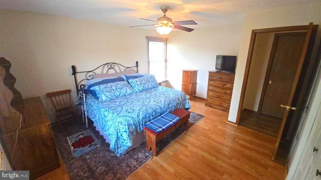 60 CASSIE DR, Falling Waters, WV 25419