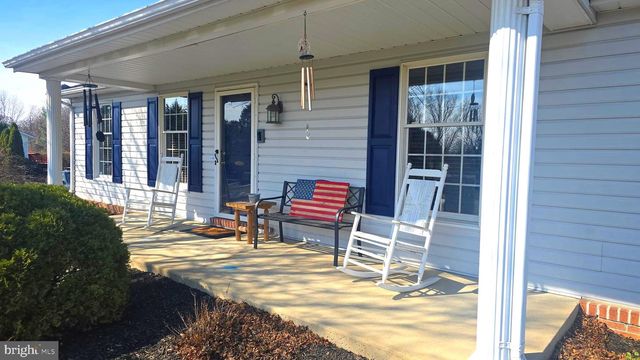 60 CASSIE DR, Falling Waters, WV 25419