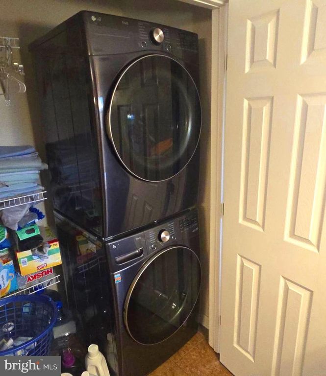 Image 39 of property listing at 60 CASSIE DR, Falling Waters, WV 25419