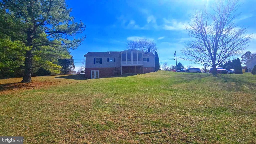 Image 7 of property listing at 60 CASSIE DR, Falling Waters, WV 25419