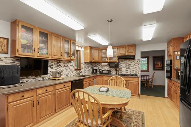 4262 Aspen Hill Way, Clayton, WA 99110