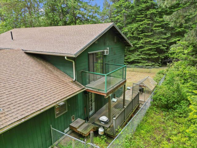 4262 Aspen Hill Way, Clayton, WA 99110