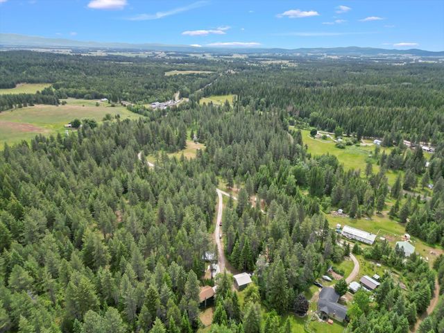 4262 Aspen Hill Way, Clayton, WA 99110