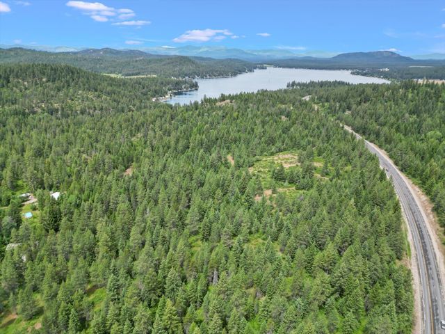 4262 Aspen Hill Way, Clayton, WA 99110