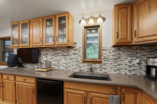 4262 Aspen Hill Way, Clayton, WA 99110