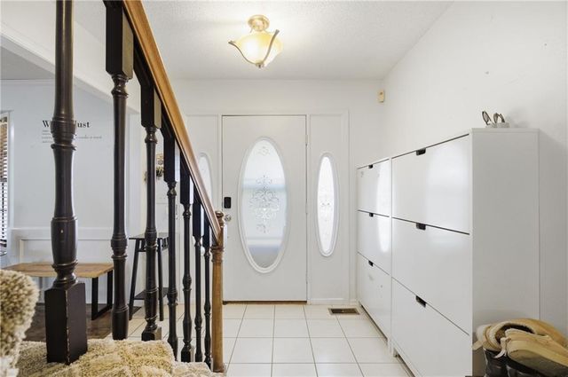 509 NE Olympic Court, Lee's Summit, MO 64064