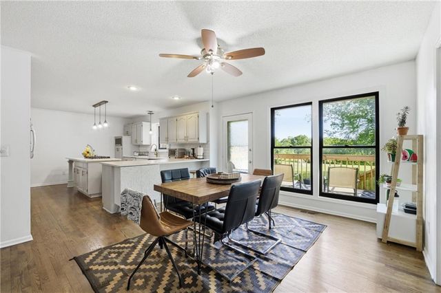 509 NE Olympic Court, Lee's Summit, MO 64064