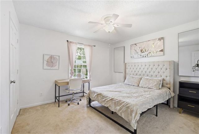 509 NE Olympic Court, Lee's Summit, MO 64064