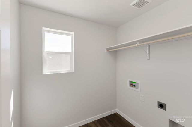 936 N Mirror Creek Way, Meridian, ID 83642