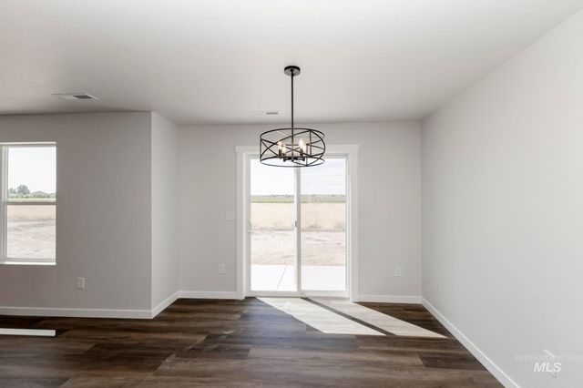 936 N Mirror Creek Way, Meridian, ID 83642