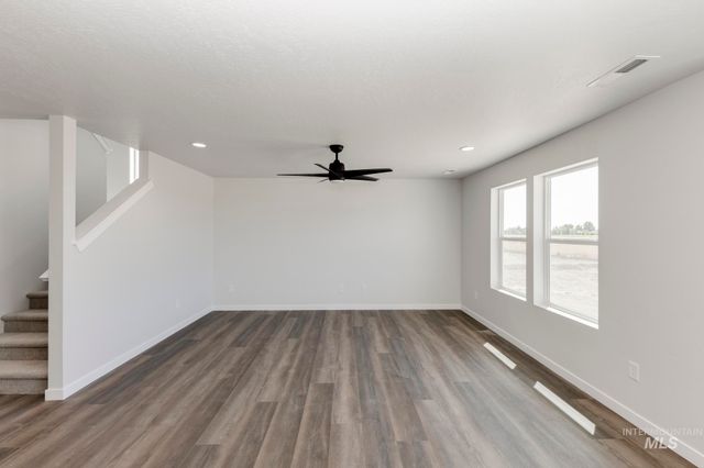 936 N Mirror Creek Way, Meridian, ID 83642