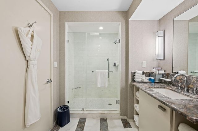 551 N FORT LAUDERDALE BEACH Boulevard R1801, Fort Lauderdale, FL 33304
