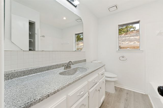 2112 Dartmouth Drive, Arlington, TX 76015