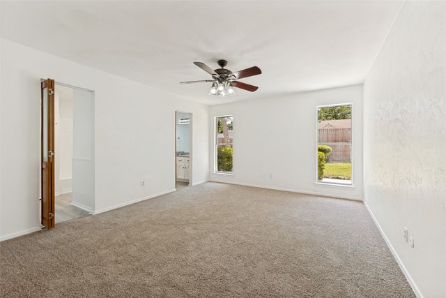 2112 Dartmouth Drive, Arlington, TX 76015
