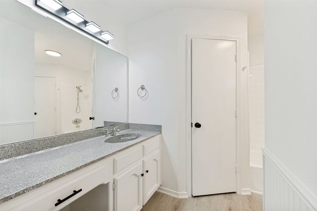 2112 Dartmouth Drive, Arlington, TX 76015