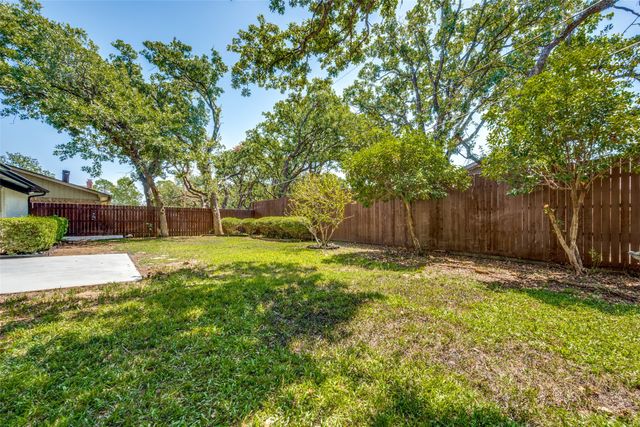 2112 Dartmouth Drive, Arlington, TX 76015