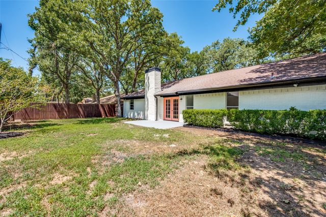 2112 Dartmouth Drive, Arlington, TX 76015